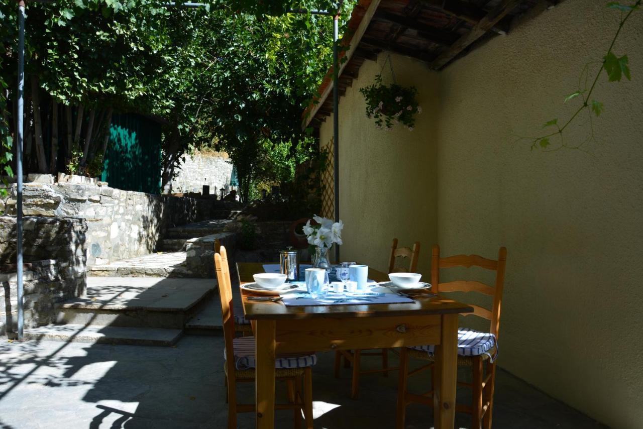 Riverside Cottage Kato Platres Esterno foto